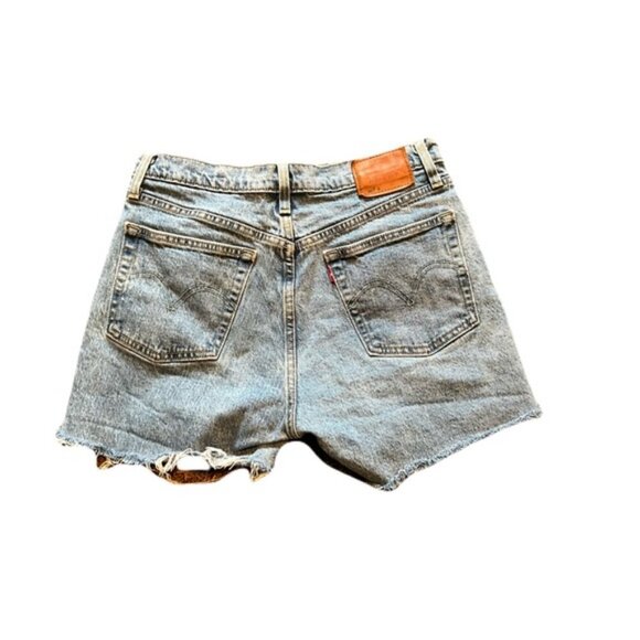 Levi 501 28 Light Wash Cutoff Shorts - Picture 2 of 5
